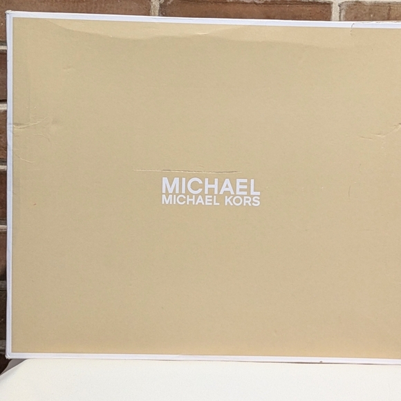 Brand New Michael Kors Berkley Leather Platform Sandal Lacquer Red Size 6 - Picture 13 of 13